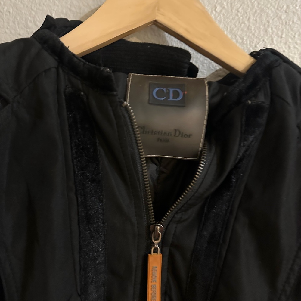 Dior Elegant Black Vest - Picture 12 of 12